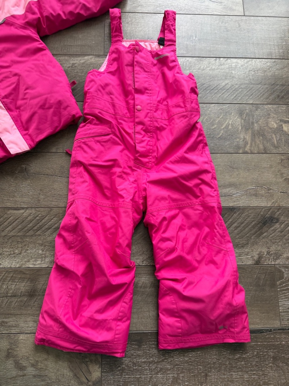 Patagonia Kids pink Snow Jacket and Bib Overalls - Picture 4 of 16